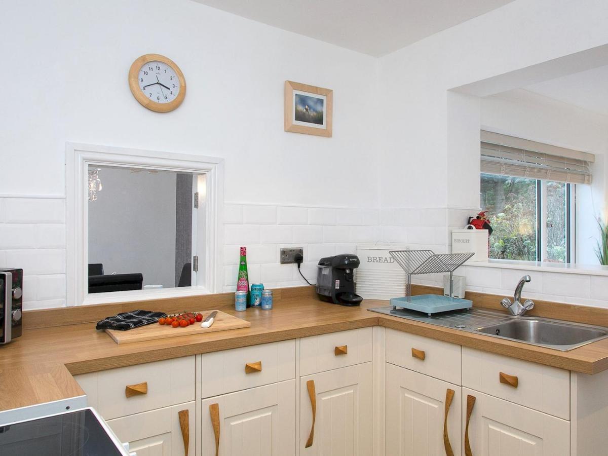 Pass The Keys Modern Coastal Home In Bull Bay Amlwch Екстер'єр фото