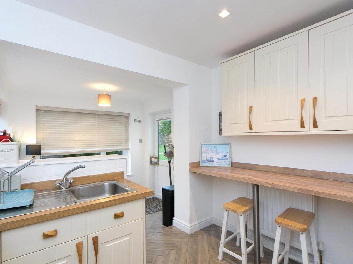 Pass The Keys Modern Coastal Home In Bull Bay Amlwch Екстер'єр фото