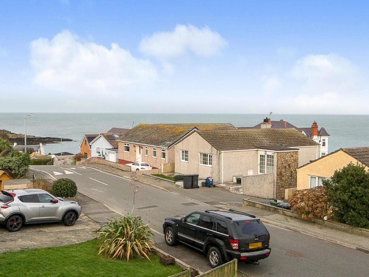 Pass The Keys Modern Coastal Home In Bull Bay Amlwch Екстер'єр фото