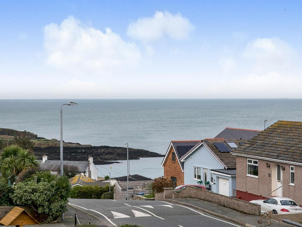 Pass The Keys Modern Coastal Home In Bull Bay Amlwch Екстер'єр фото