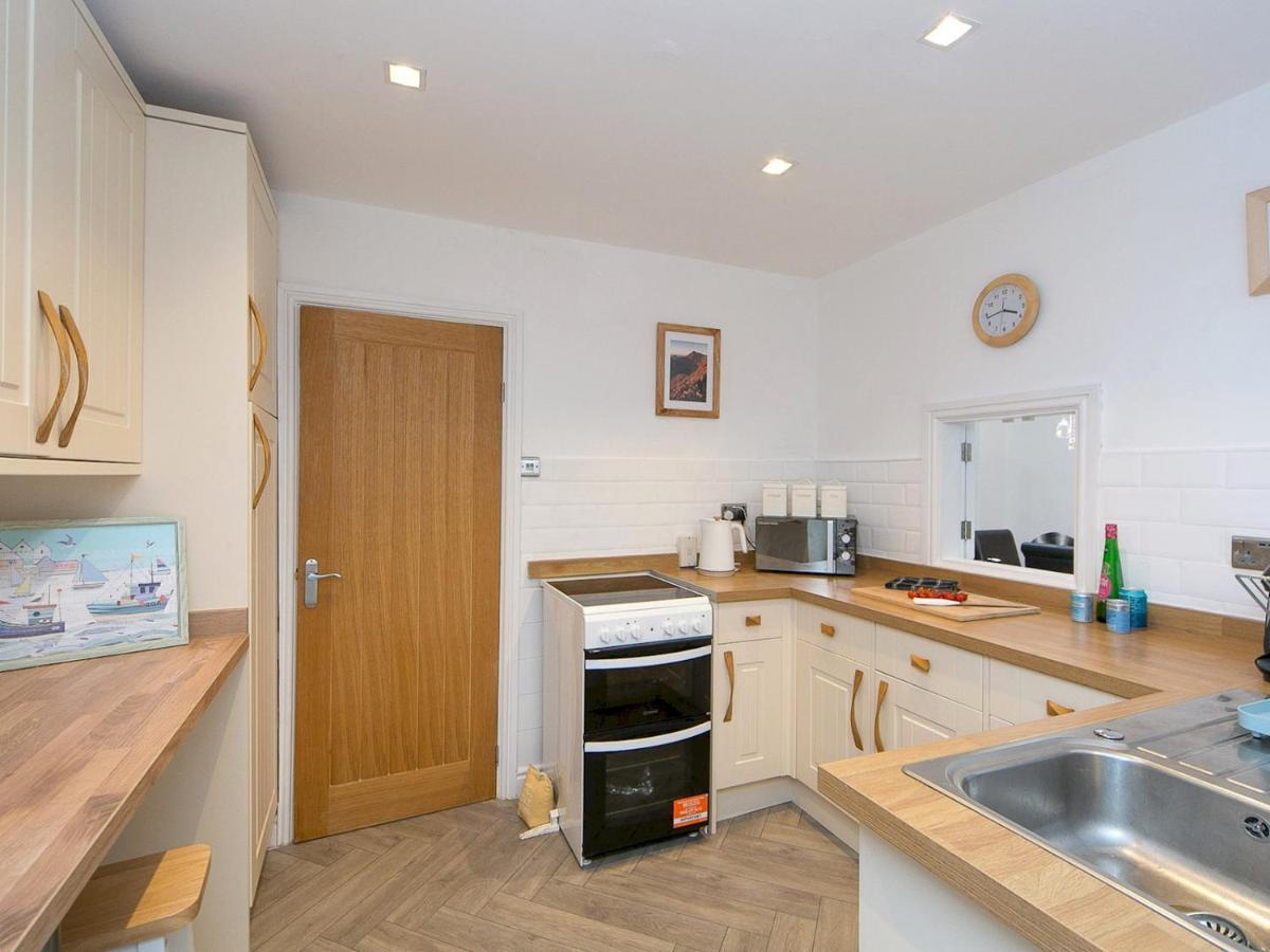 Pass The Keys Modern Coastal Home In Bull Bay Amlwch Екстер'єр фото