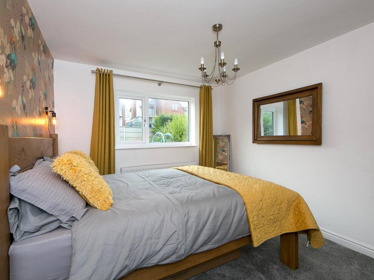 Pass The Keys Modern Coastal Home In Bull Bay Amlwch Екстер'єр фото